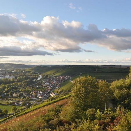 Ferienwohnung, Weingut Trockene Schmitts รันเดอร์ซัคเคอร์ ภายนอก รูปภาพ
